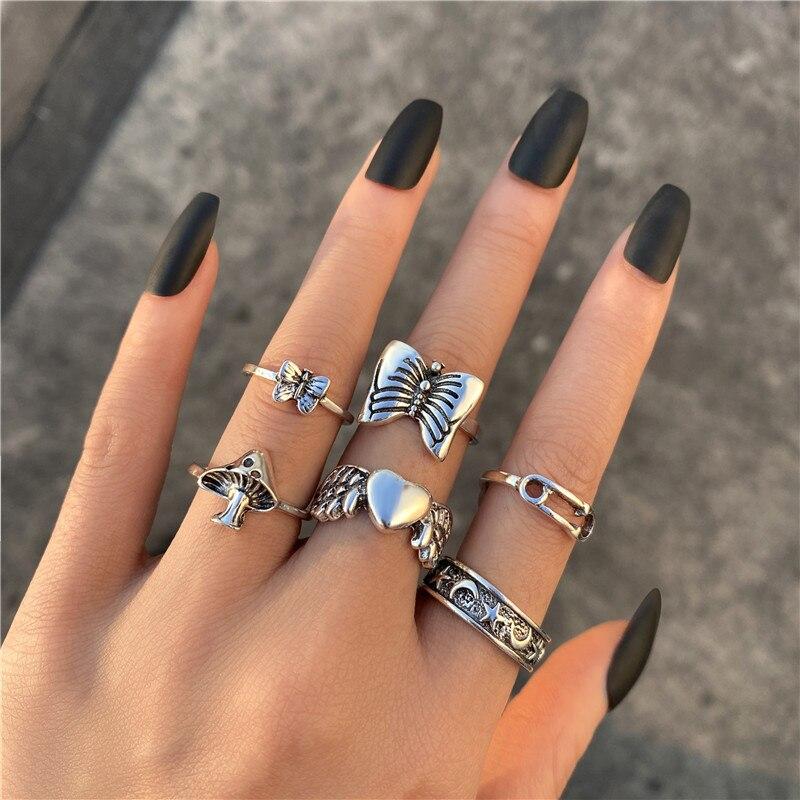 17KM Retro Hiphop Snake Skeleton Skull Rings Set For Men Women Punk Silver Plated Butterfly Chain Rings 2022 Trend Jewelry Gifts