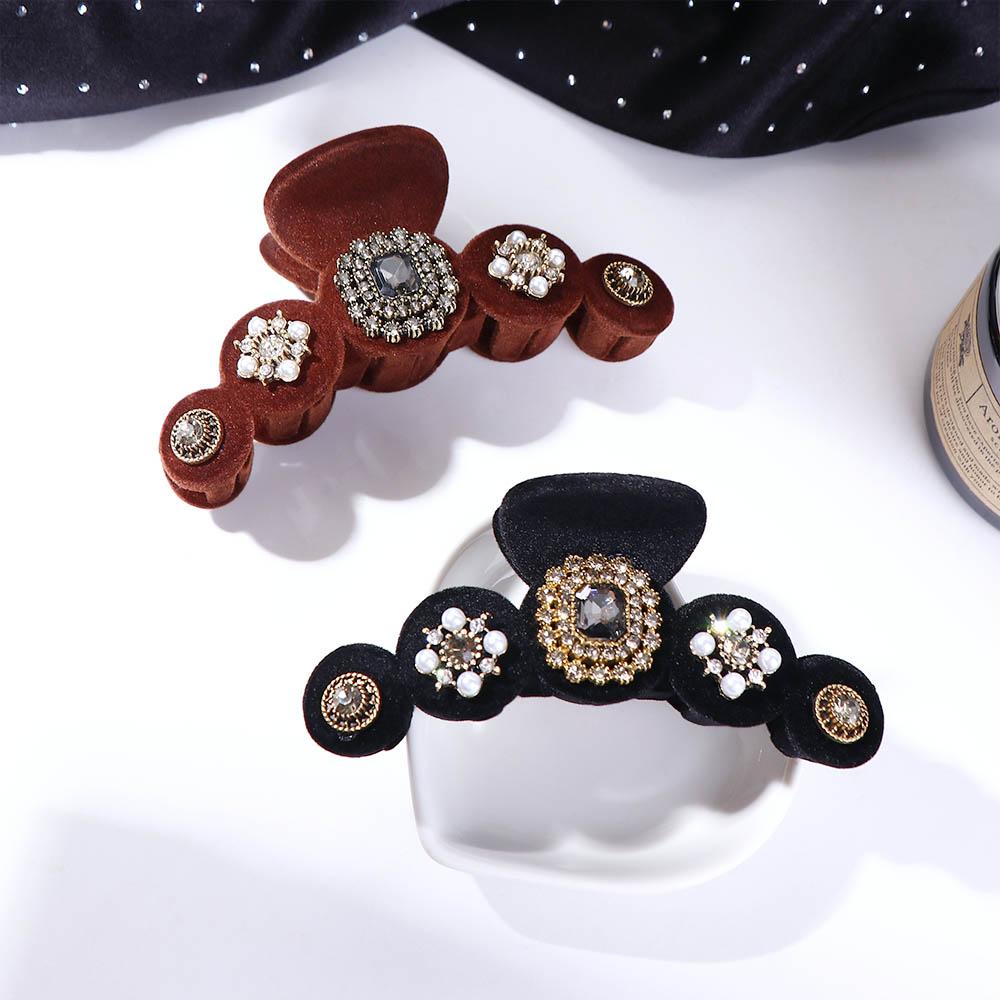 Winter Rhinestone Hair Clip Women Hair Claws Hairgrip Crystal Shark Clip Korean Ponytail Holder