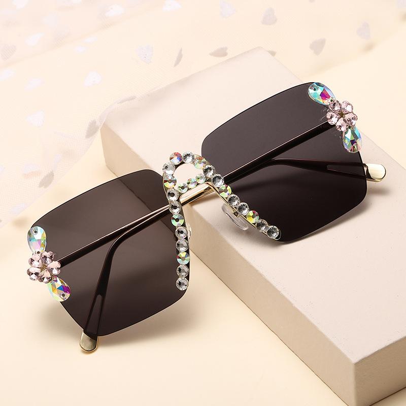 Солнцезащитные очки с инкрустацией бриллиантами, квадратные солнцезащитные очки в форме буквы А, высококачественные женские персонализированные уличные снимки, чтобы показать их лица