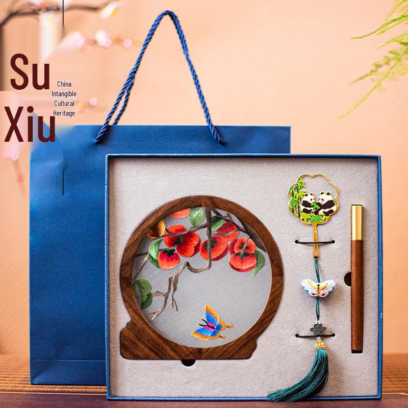 Китайский сувенир: Фигурка панды вышивка Сучжоу Подарок