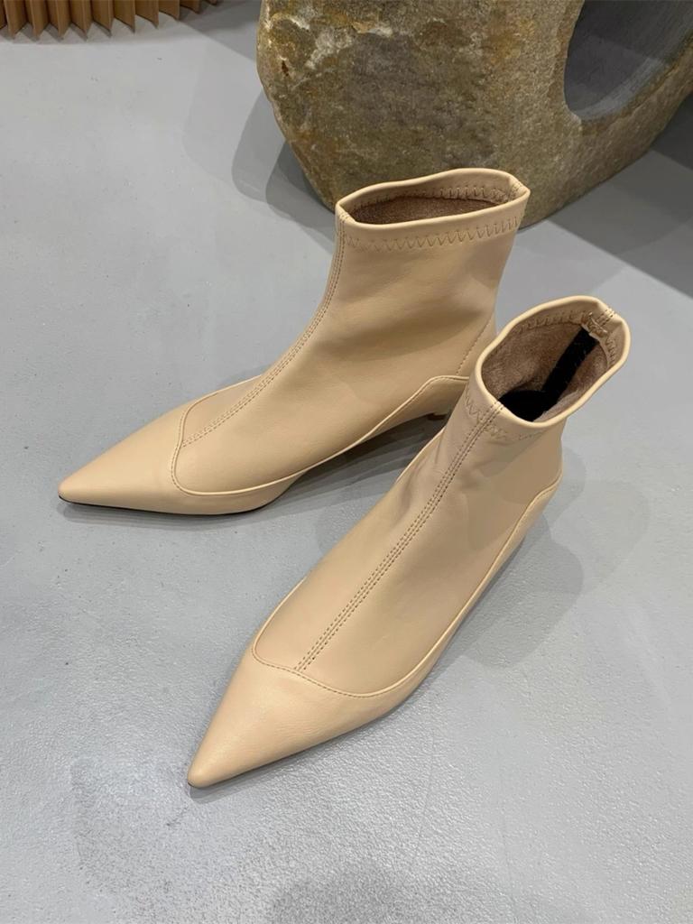 Французские остроносые короткие ботинки женские 2025 осень и зима новые на низком каблуке модные из мягкой кожи универсальные бархатные тонкие ботинки и ботильоны