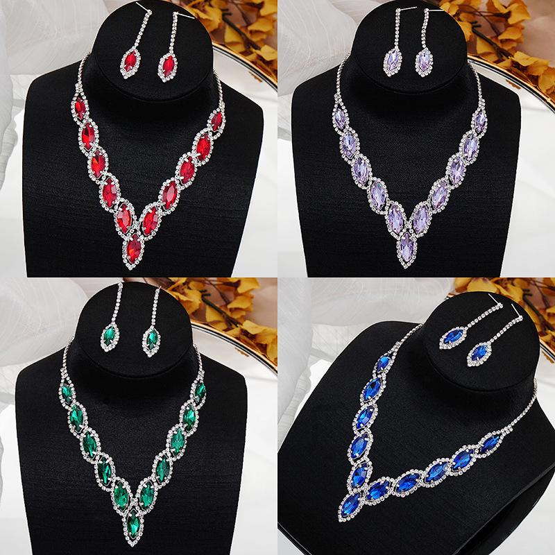 Set European And American Bridal Necklace Earring Set Versatile Fashion Color Crystal Necklace Two -Piece Jewelry Ladies Jewelry