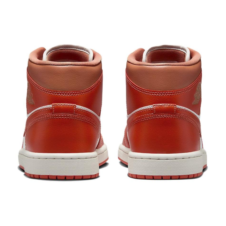 Кроссовки женские Air Jordan 1 Mid Cosmic Clay оранжевые Summit-белые янтарно-коричневые BQ6472-108