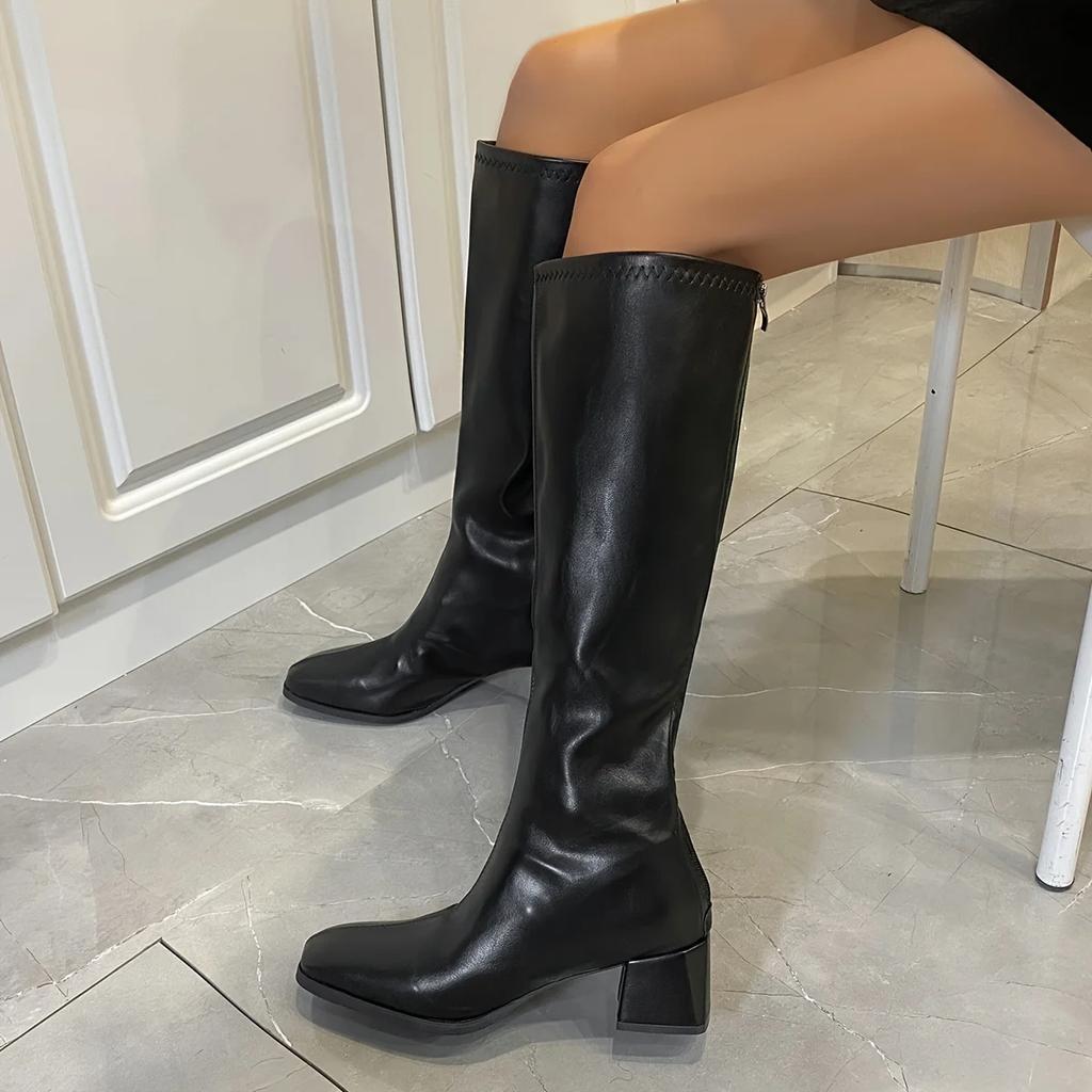Женские теплые коричневые длинные сапоги, модные кожаные сапоги с застежкой-молнией сзади, женская обувь, сапоги на платформе с квадратным носком, женская мода, зима 2024 г.