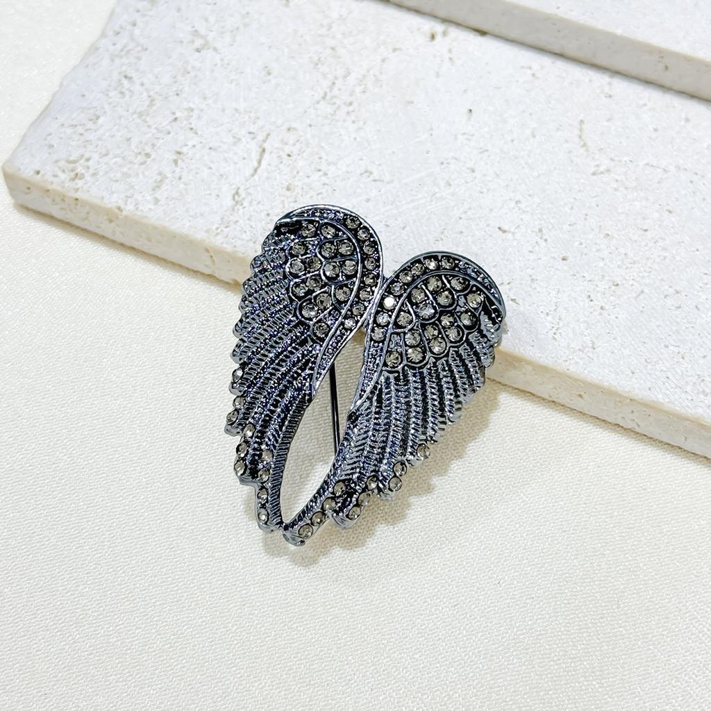 Dark Wings Brooch Personalized Suit Accessories Men's Fashion Premium Sense Diamond Pin Brooch Accessories