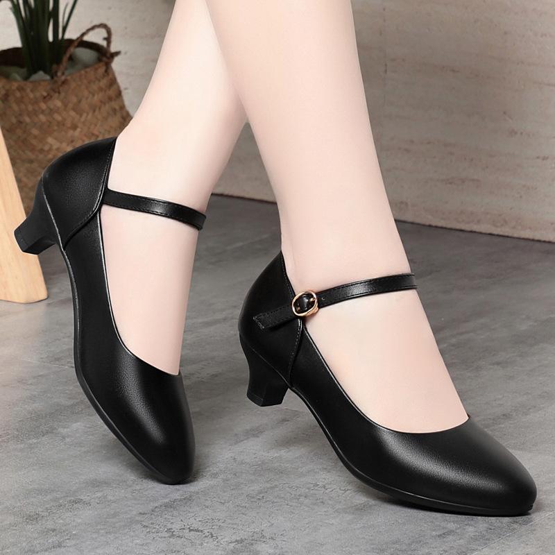 Мягкая подошва однословная пряжка средний каблук длинная станционная рабочая обувь черные кожаные туфли женская обувь танцевальные ципао туфли-лодочки для мамы