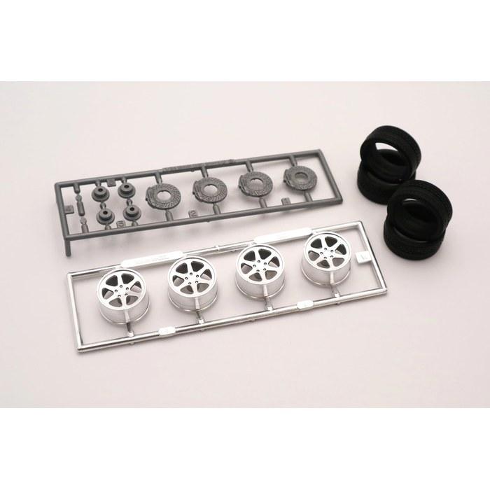 Fujimi Model 1/24 Серия Inch-Up №. 328 Toyota Soara 3.0GT (18-дюймовые колеса) ID-328 Белый