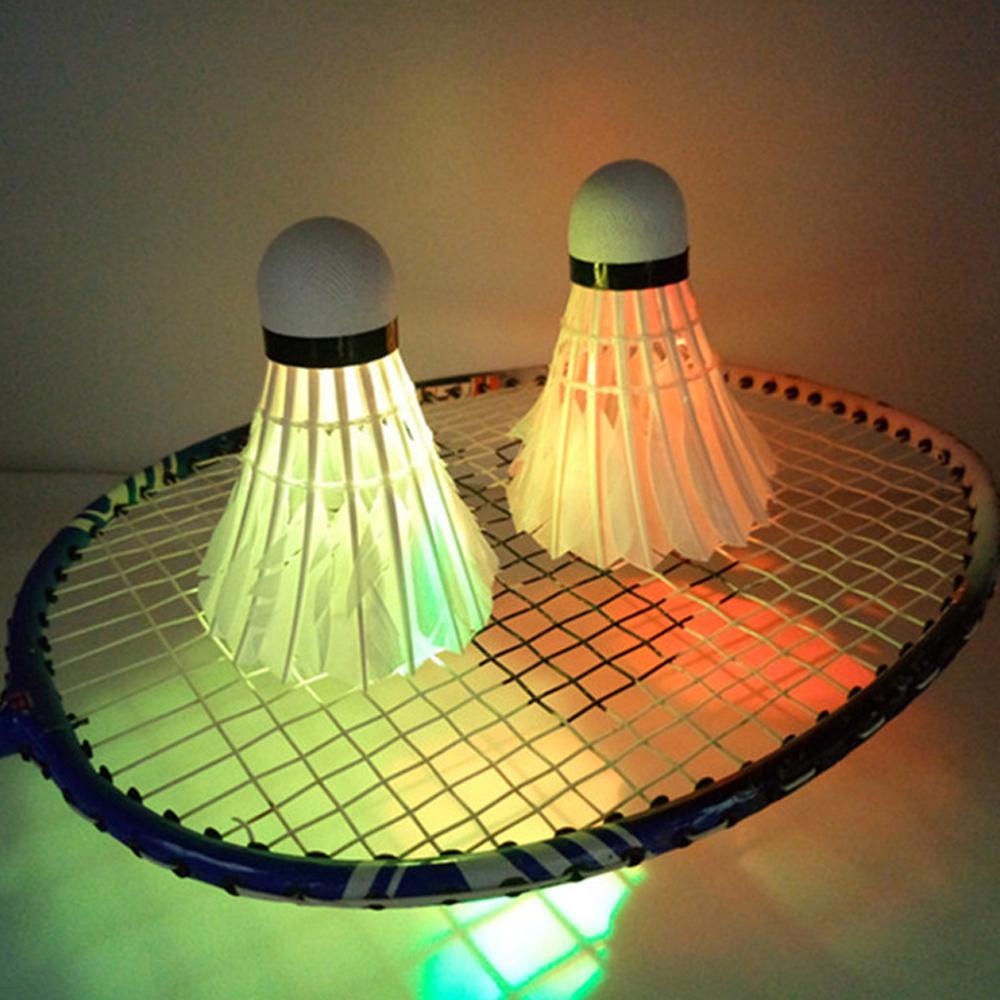 4/8 шт. Светящийся пенопластовый мяч для бадминтона, цветная воланчик для использования на открытом воздухе, активные развлечения, ночные тренировки