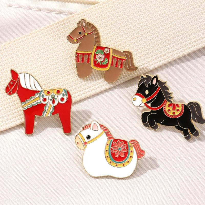 Horse Zodiac Jewelry 2026, Enamel Pony Brooch for Men/Women, Gift Items, Backpack Ornament, Coat Accessories