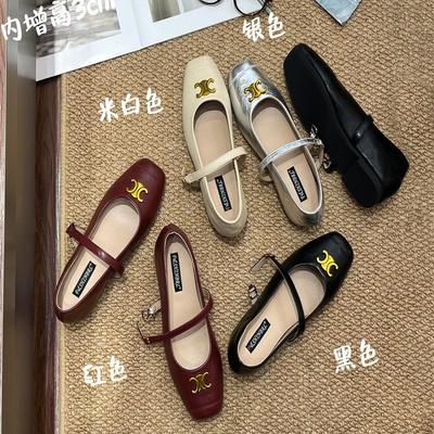 Французский вечерний бриз темперамент маленькие кожаные туфли женские 2025 весна и осень новые на плоской подошве ретро одинарные туфли туфли Мэри Джейн