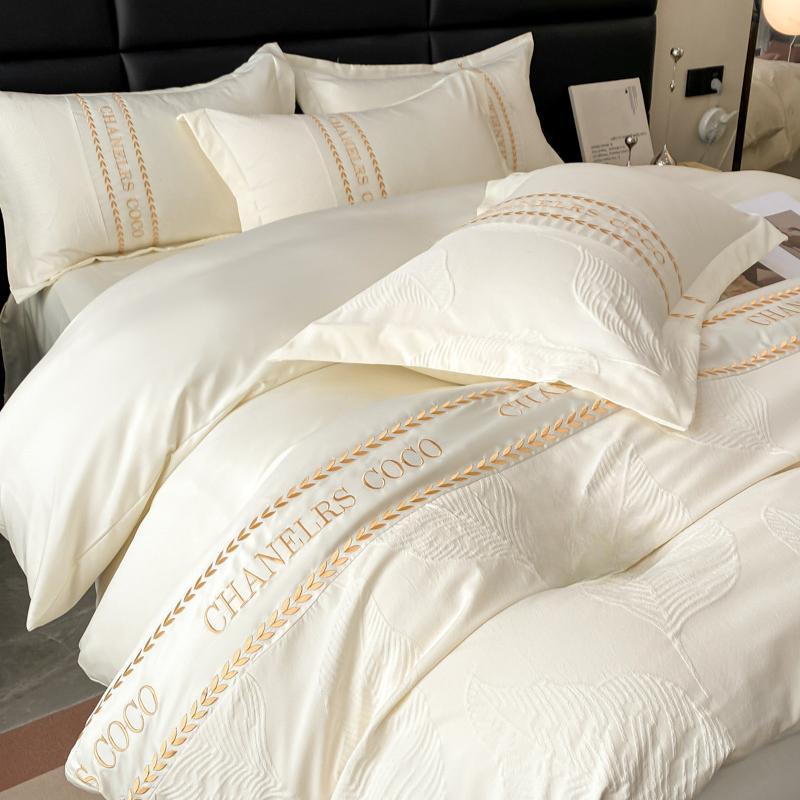 Комплект из четырех предметов из стираного шелкового рельефа с жаккардовым узором Tencel, простыня, пододеяльник