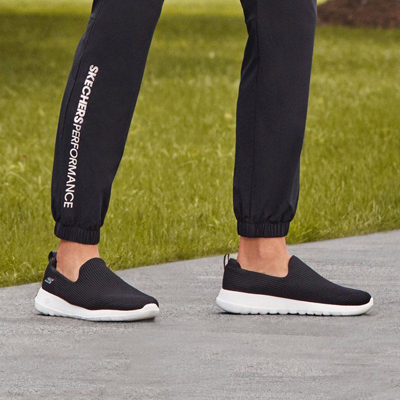 Skechers Go Walk Черные Слипоны 54638-BKW
