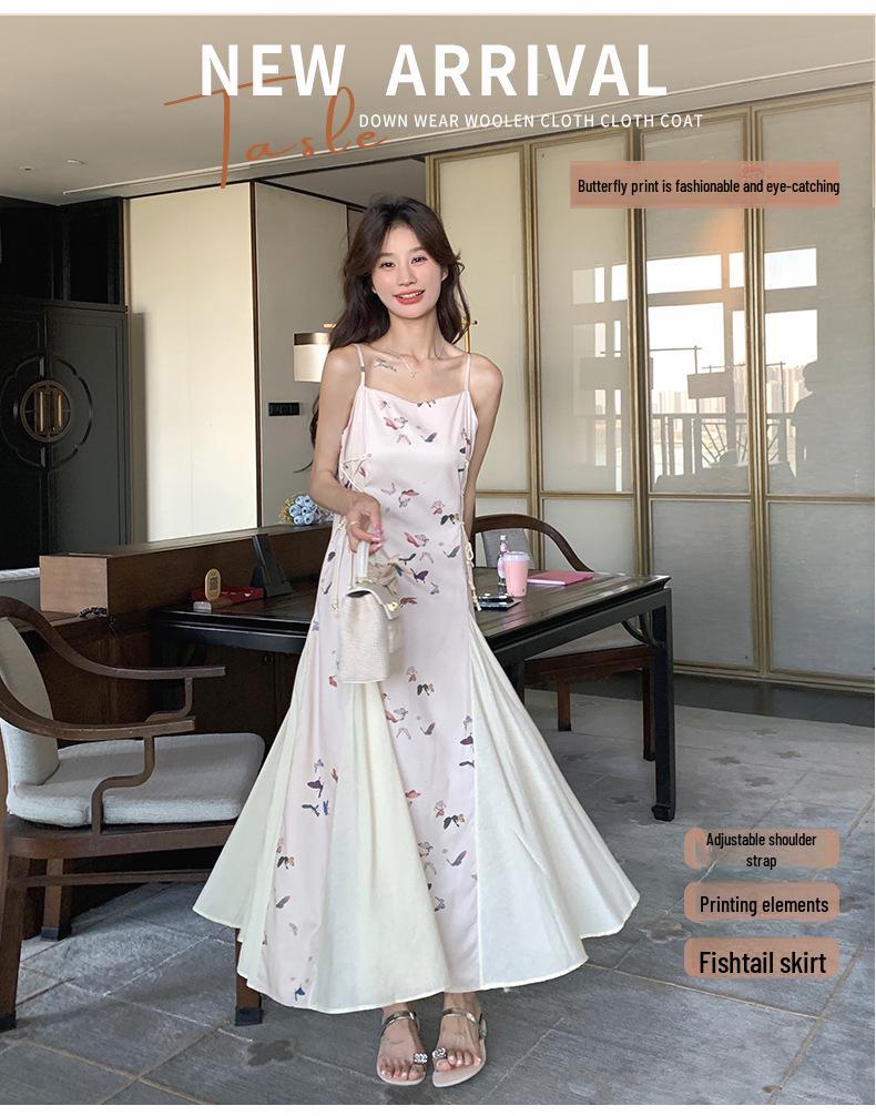 Платье с подтяжками и принтом «бабочки» — летняя коллекция 2024 г., облегающий крой, стиль «сладкий чайный перерыв».