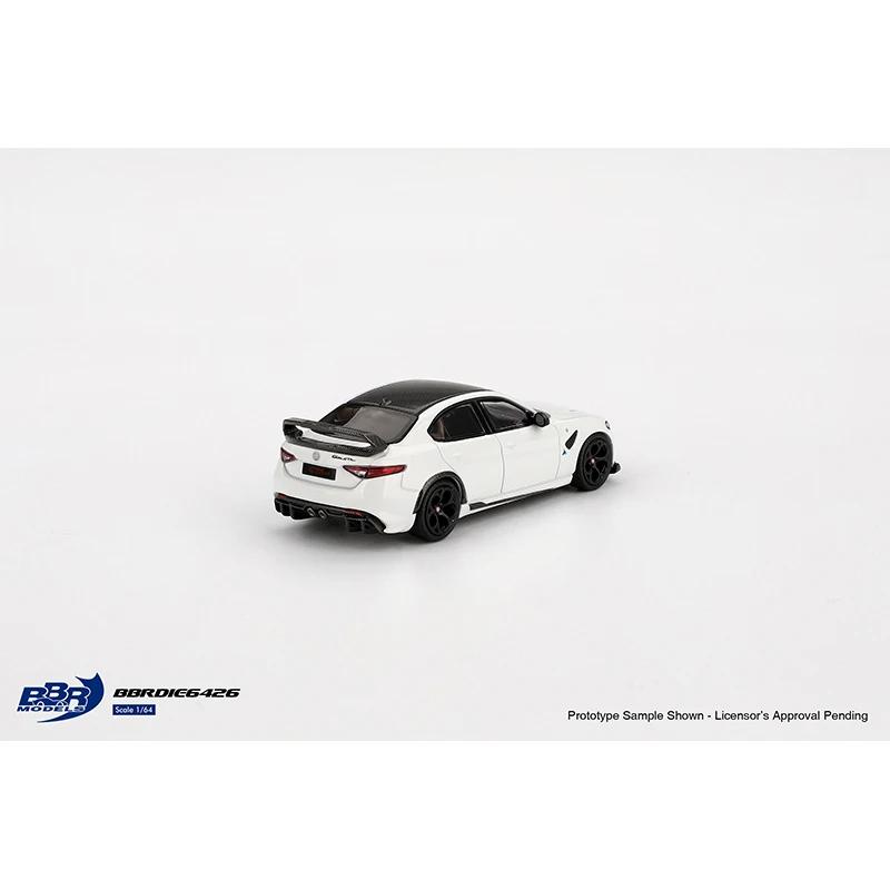 QGDM1 BBR 1:64 Alfa Romeo Giulia GTAm White Diecast Diorama Car Model Collection Toy