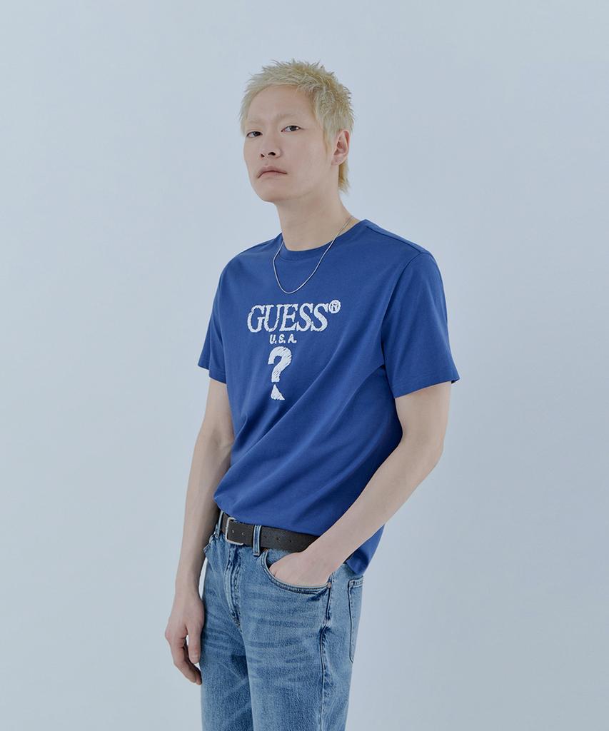 Guess [Основная коллекция] Треугольная мужская/женская футболка с коротким рукавом без воротника и с пенопластовым ободком, 4 цвета Mq2K8435