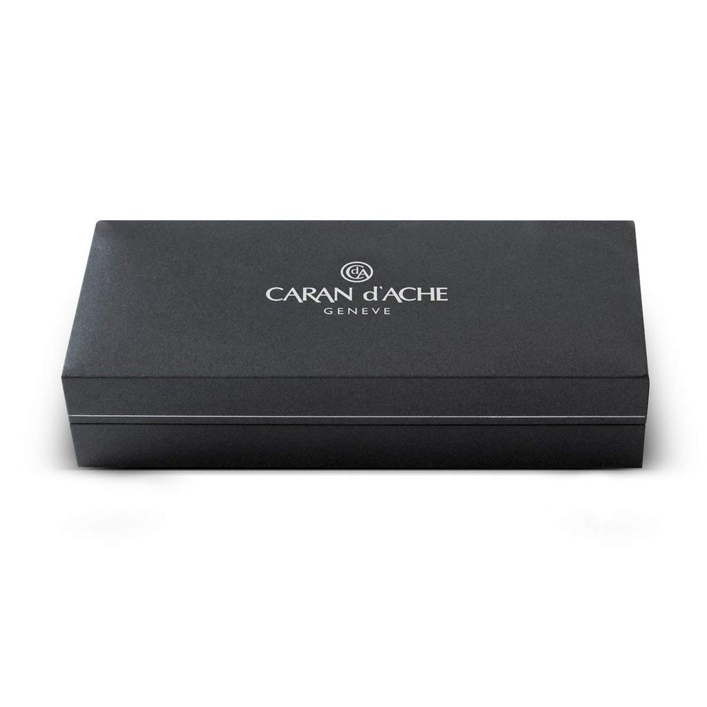 Механический карандаш Caran d'Ache Ecridor Golf 0004-516 0,7 мм