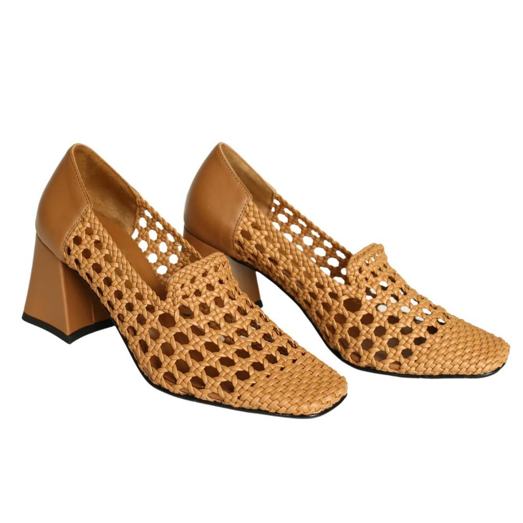 Женские туфли из натуральной кожи из специальной коллекции на высоком каблуке