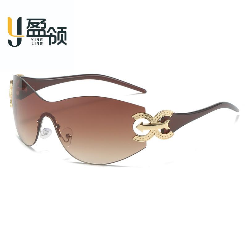 Anti-radiation Internet celebrity sunglasses female, stage performance new retro sunglasses, travel glasses