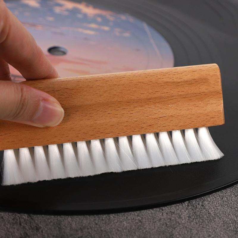 Antistatic Soft Velvets Vinyls Record Cleaner Brush With Beechwood Handle for Audiophiles