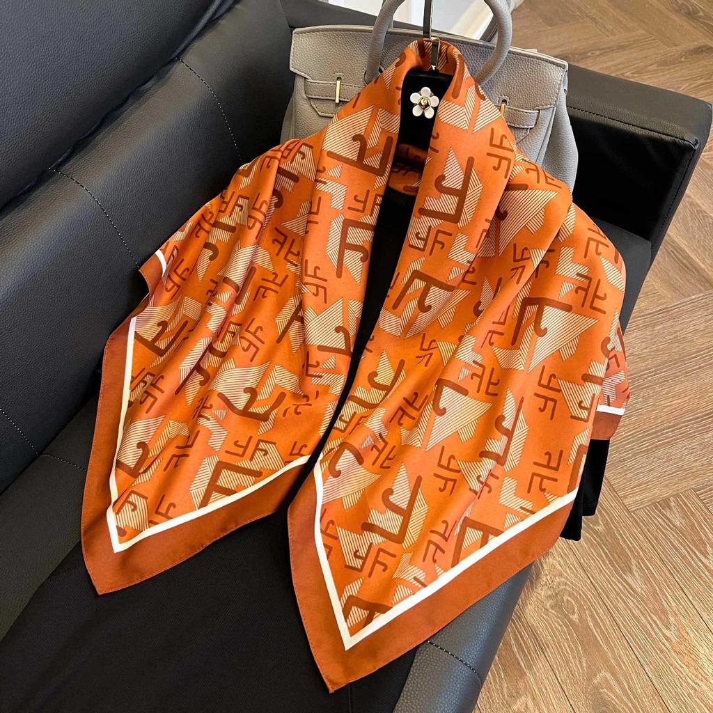 Color block silk scarf Korean version printing color matching scarf twill silk large square scarf 91x91cm shawl sunscreen travel headscarf
