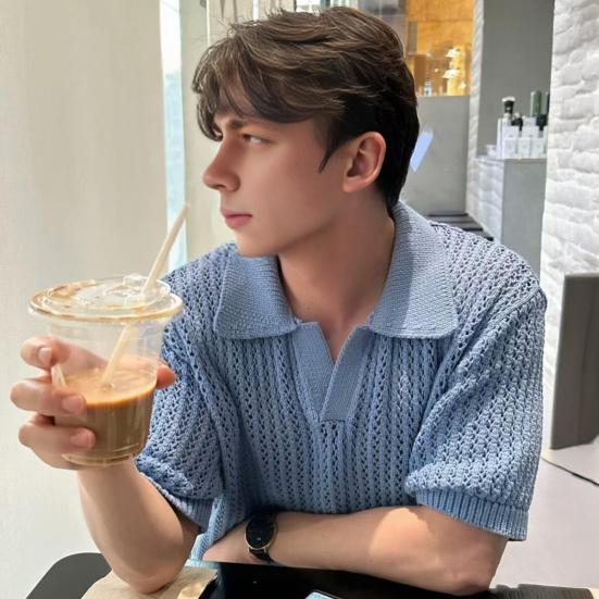 Мужская трикотажная футболка с вырезом, коротким рукавом и лацканами, свободный повседневный летний топ для уличной вечеринки