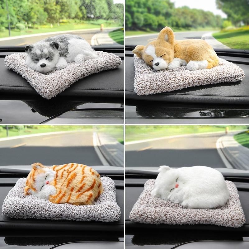 Activated Carbon Dog Figurine Car Decoration Deodorizer Dashboard Accessory
