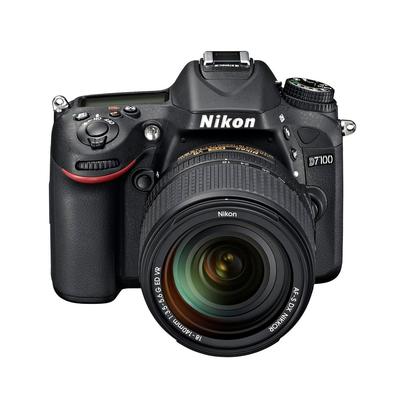 Nikon Зеркальная фотокамера D7100 + объектив AF-S DX 18-140 мм f/3.5-5.6G ED VR