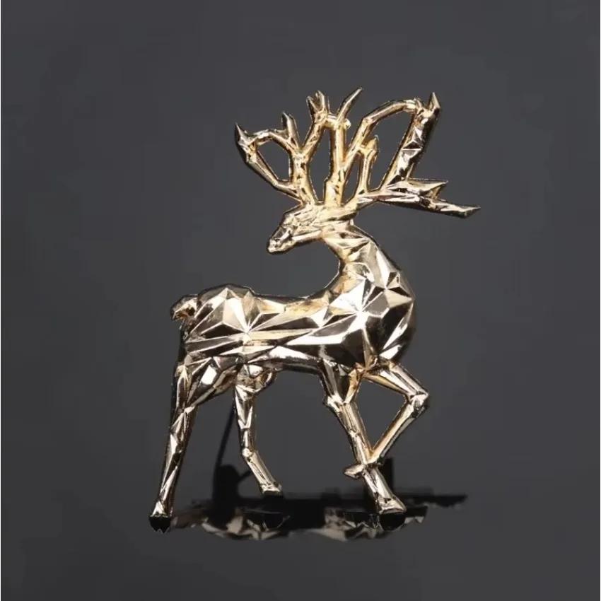 Creative 1 Pcs Mini Exquisite Golden Christmas Deer Animal Clothes Brooch Men And Women Clothing Hundred Matching Accessories
