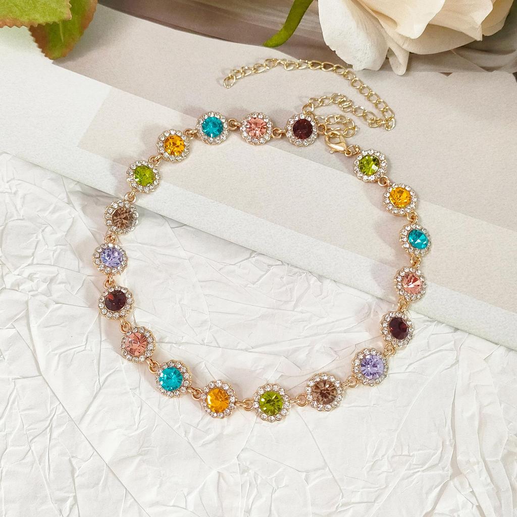 Spring/Summer Colorful Diamond Choker - Women's High-End, Versatile Design Clavicle Necklace