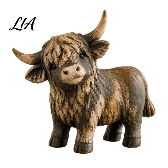 Aged Texture Tabletop Figurine Farmhouse Highland Cow Figurine, Resin Scottish Bull Statue, Rustic Durable Sculpture for Office Ornament, Country
