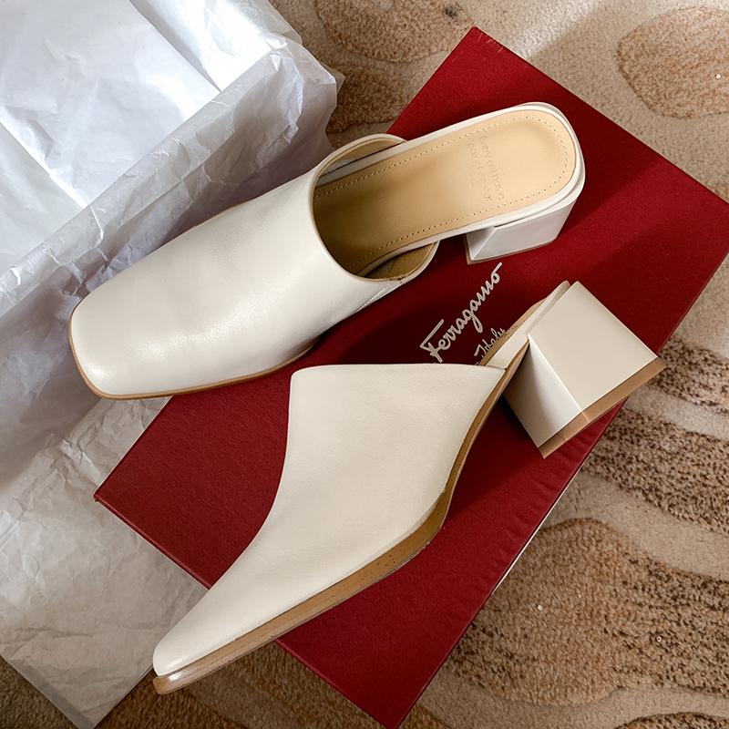 Мода 2025 Лето Женская обувь Квадратный носок Квадратный каблук Шлепанцы Модная обувь из коровьей кожи для женщин Повседневные мюли для женщин Сандалии