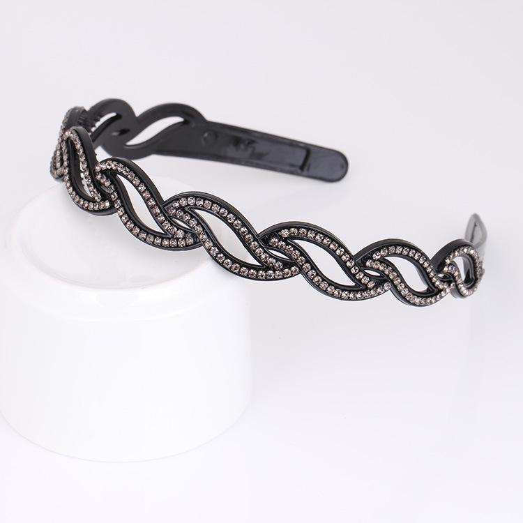 Пластиковое оголовье со стразами