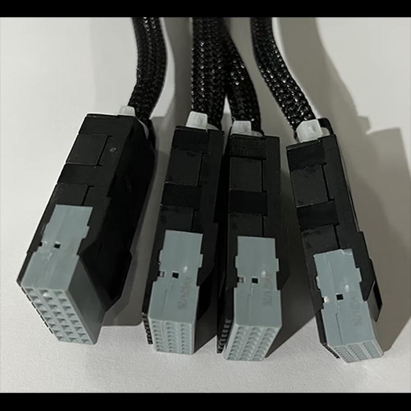 NGL04 64-Core Plug-in User Cable