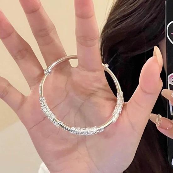 Женский браслет с цветочным тиснением, сплав серебряного цвета, китайский стиль, регулируемый, гладкий, полированный, на запястье, подарок на годовщину дня рождения, легкий браслет