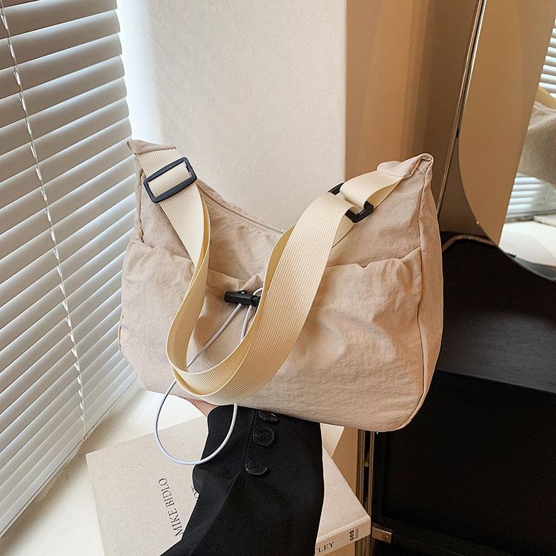 Повседневная сумка через плечо на одно плечо, персонализированная сумка-тоут, модная летняя новая простая трендовая маленькая сумка, женская сумка