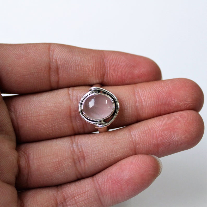 Handmade Silver Ring, 925 Sterling Silver Ring, Oval Rose Quartz Ring,  Gift for Her, Birthstone Promise Ring, Christmas Gift, Valentine's Day Gift,
