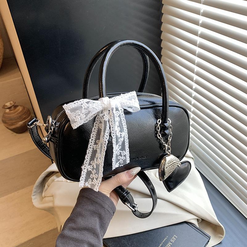 Сумка большой вместимости женская весна-лето ретро 2025 новая повседневная сумка-мессенджер универсальная портативная рабочая сумка-подушка для поездок