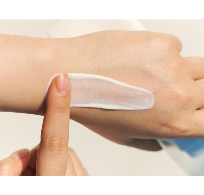 Skin1004 Солнечная сыворотка Madagascar Centella Hyalu-Cica Water-Fit 50 мл – 100% оригинальный корейский солнцезащитный уход с официального сайта