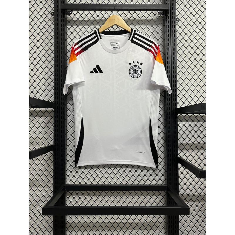 26 World Cup jerseys Paris Bayern Milan Real Madrid Leverkusen Barcelona Fiorentina Betis Lyon Ball
