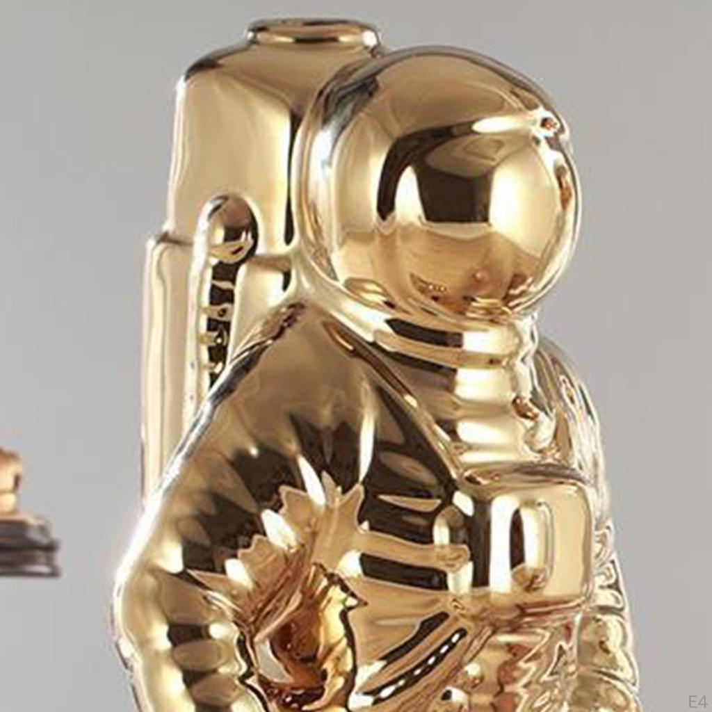 Фигурка Скульптура Астронавт Космонавт Статуя Искусство