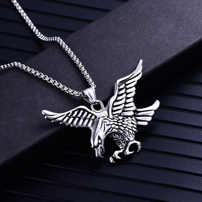 Titanium Steel Necklace, Titanium Steel Men's Eagle Wing Pendant, European and American Fashion Accessories