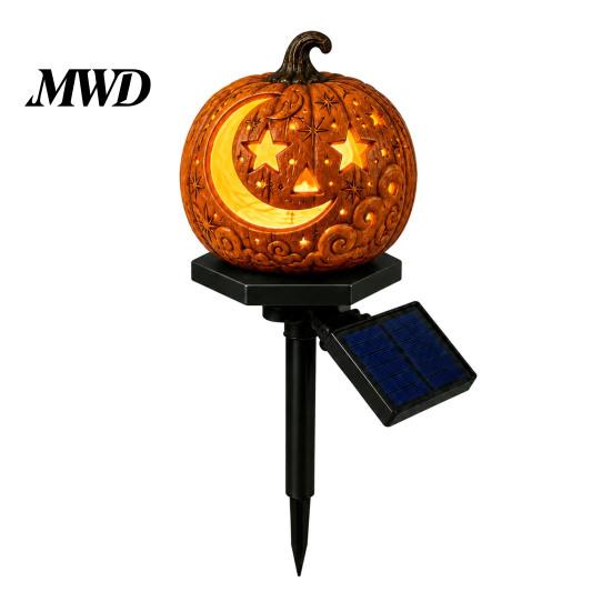 Auto on Off Light Solar Halloween Pumpkin Garden Stake Light, Waterproof Resin LED Outdoor Festival Decor Lantern, Spooky Yard Lighting for Patio Lawn