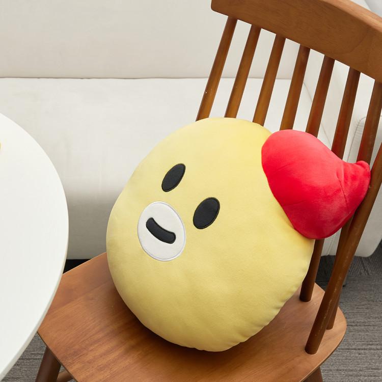 Внутренняя подушка с изображением лица персонажа MOONO