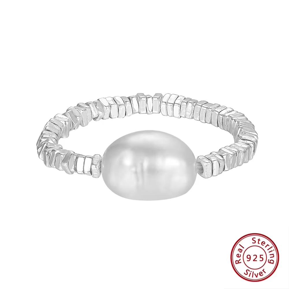 ORSA JEWELS Элегантное кольцо из стерлингового серебра 925 пробы с натуральной пресноводной жемчужиной 8 мм, регулируемое кольцо-цепочка с золотым самородком 14K для женщин GPR21