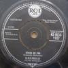 7-дюймовая пластинка ELVIS PRESLEY THE JORDANAIRES Stuck On You 45RCA1187 RCA 1960 UK Rock Б/у