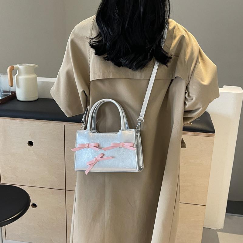 Stylish Small Kelly Bag With Butterfly Bow Design Pu Material Street Fashion Trend Oval Shape 2023 New Winter Shoulder Bag