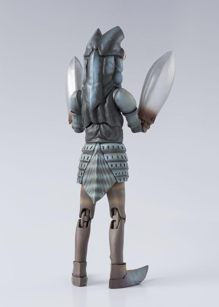 TAMASHII NATIONS Ультрамен Инопланетянин Балтан примерно 160 мм окрашенная подвижная фигурка SHFiguarts ПВХ и АБС