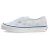 Кроссовки унисекс UA Authentic 44 DX Anaheim Factory Heritage с вышивкой белого цвета VN0A5KX4AVZ