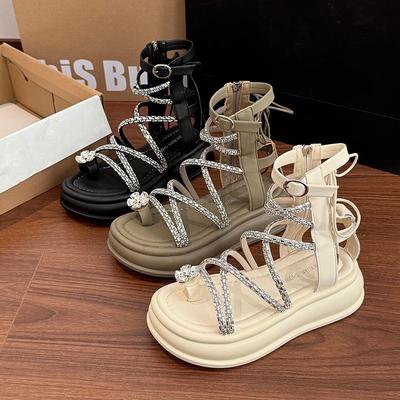 Римские туфли 2025 года, лето, новые ретро-стразы, французский темперамент, 100 дизайнов, детские полые пляжные сандалии на толстой подошве