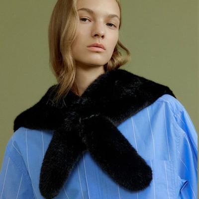 Molliolli CUDDLY Shawl Muffler [black]